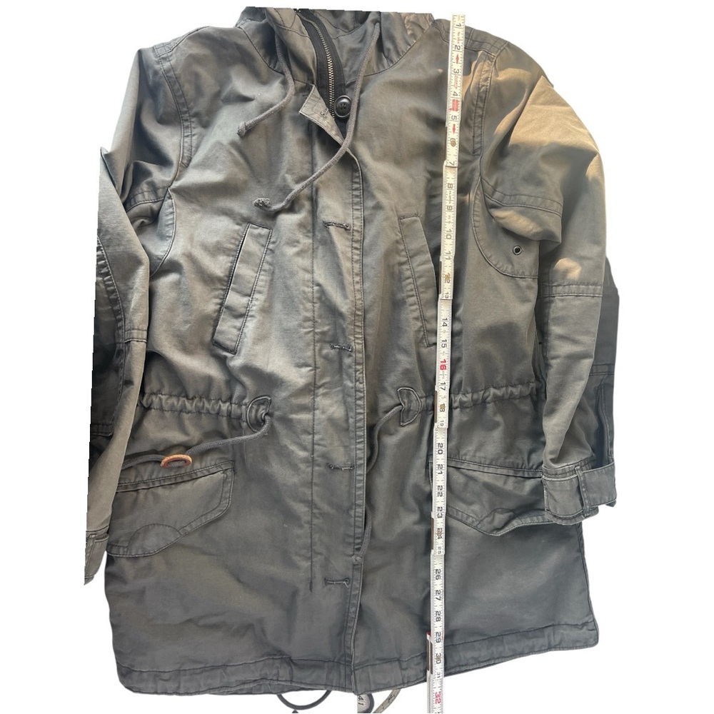 GAP Green Utility Jacket with Durable Cotton and Semi-Fitted Design - Picture 11 of 12